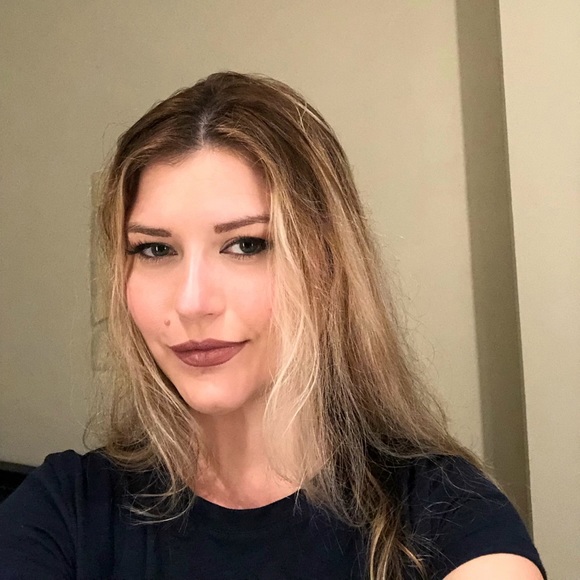 Meet your Posher, Yuliana - Picture 3 of 3